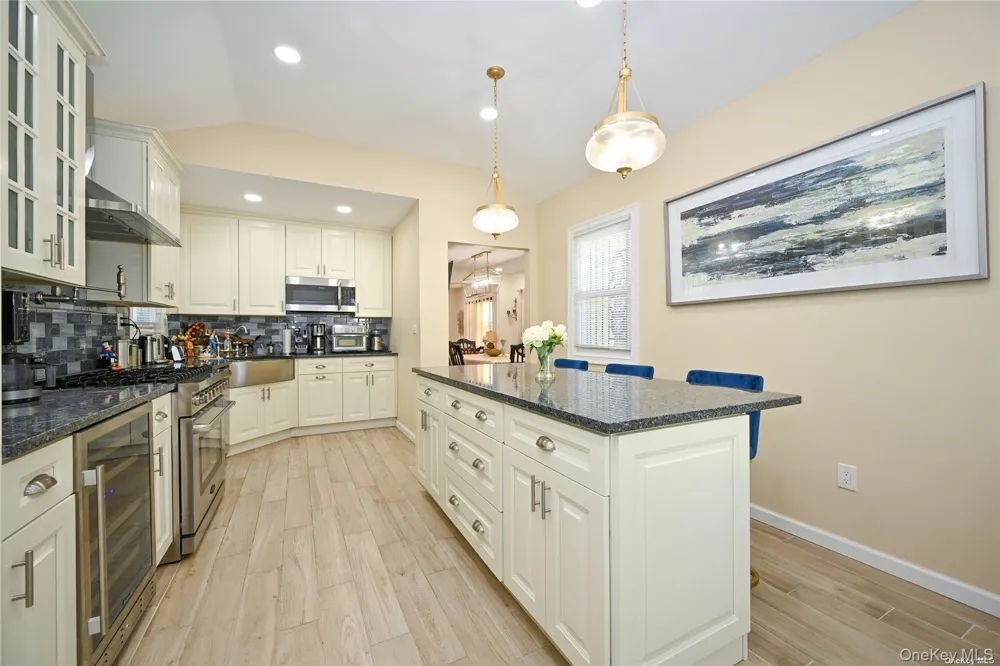 138-23 233rd Street Rosedale, NY 11422