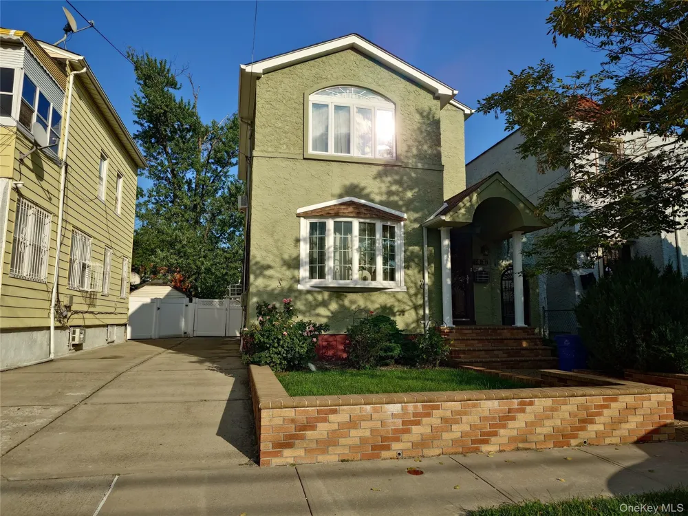 138-23 233rd Street Rosedale, NY 11422
