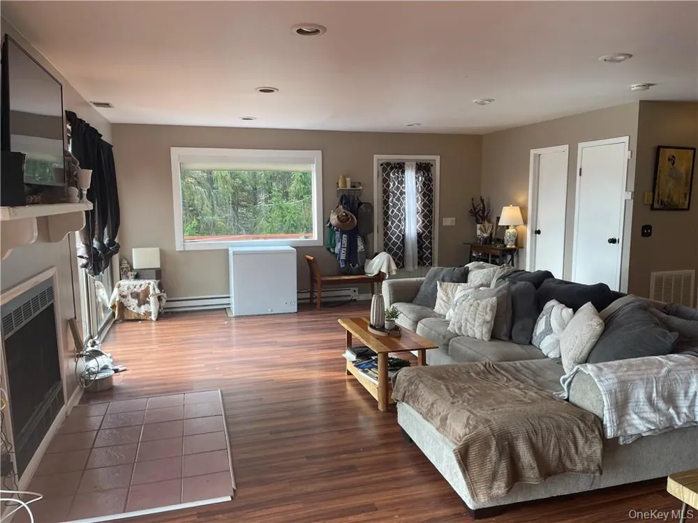 857 County Route 164 #B Callicoon, NY 12723