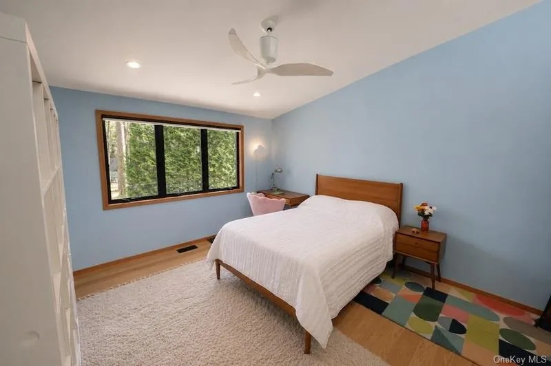 14 Tall Tree Court Cold Spring Harbor, NY 11724