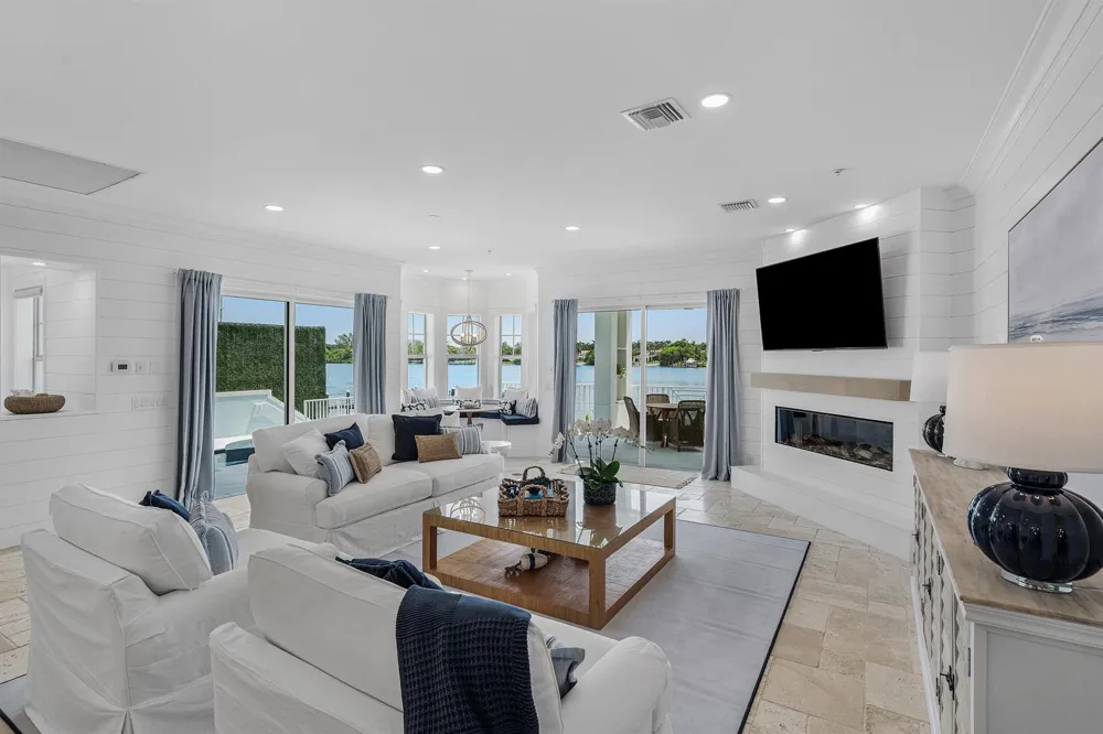 17727 SE Federal Highway Jupiter, FL 33469