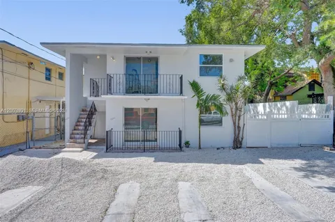 3290 NW 4th St #3290