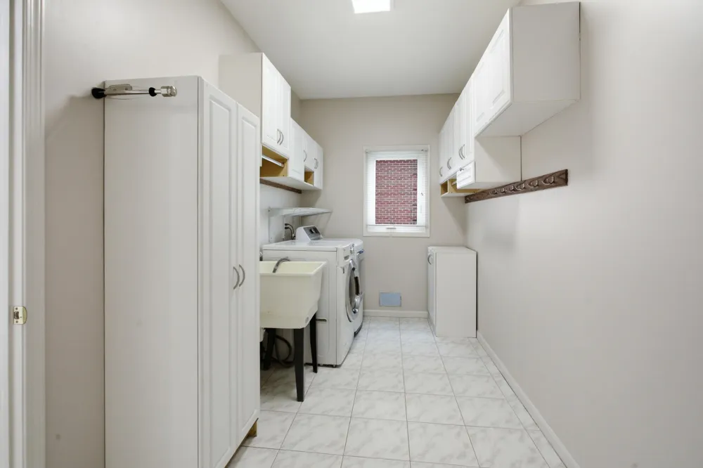 2189 Clinton View Circle Rochester Hills, MI 48309