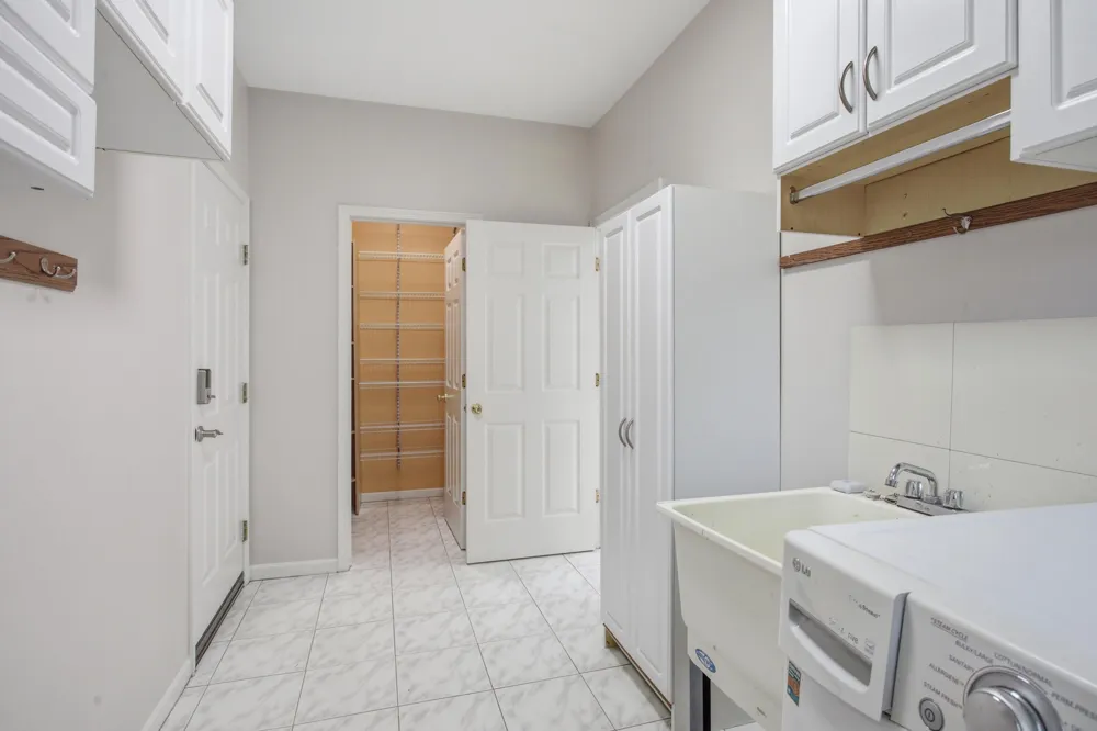 2189 Clinton View Circle Rochester Hills, MI 48309