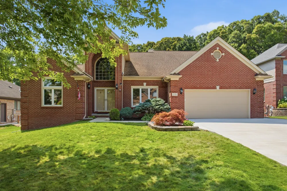 2189 Clinton View Circle Rochester Hills, MI 48309