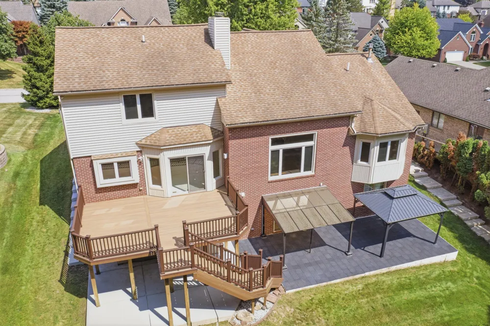 2189 Clinton View Circle Rochester Hills, MI 48309