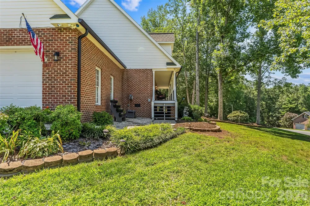 313 Springwood Drive NE Valdese, NC 28690