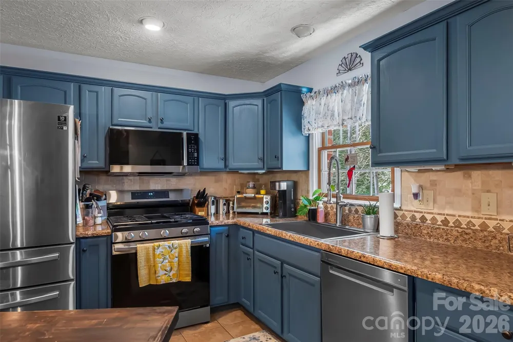 313 Springwood Drive NE Valdese, NC 28690