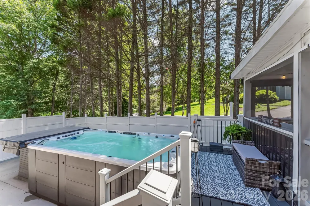 313 Springwood Drive NE Valdese, NC 28690