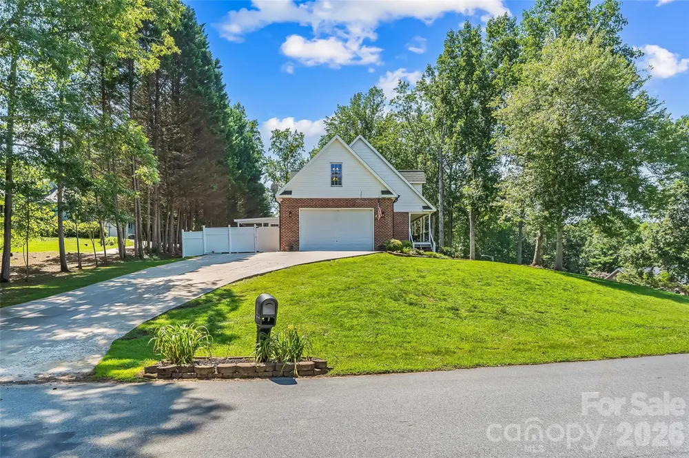 313 Springwood Drive NE Valdese, NC 28690