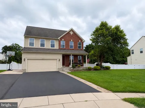 5 GOODYEAR LANE