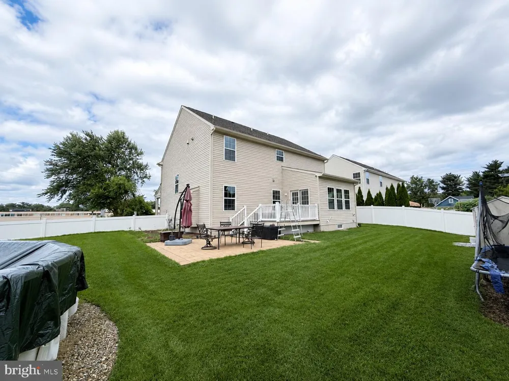 5 GOODYEAR LANE Burlington, NJ 08016