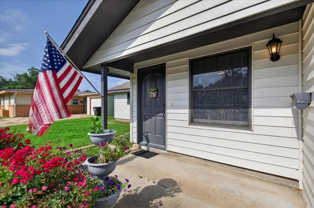 107 Mockingbird Bartlesville, OK 74003