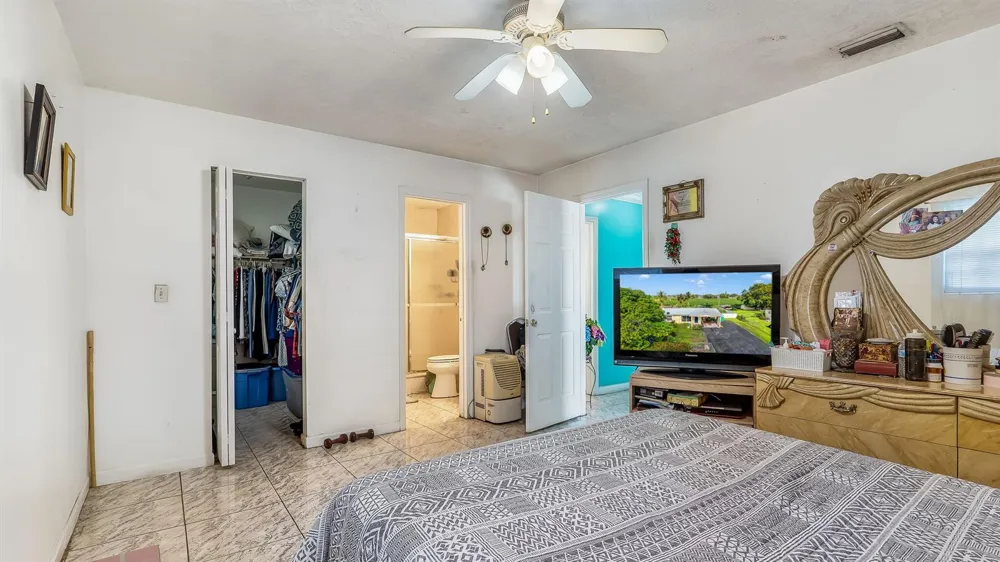 1048 WHITAKER ROAD Belle Glade, FL 33430