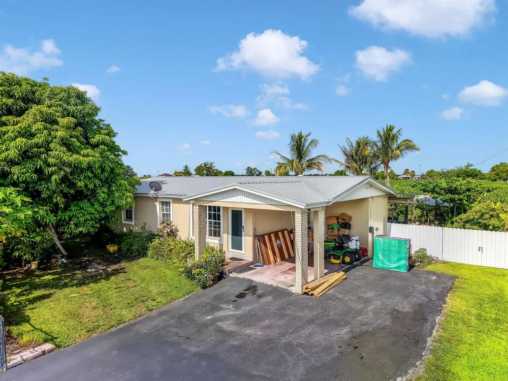 1048 WHITAKER ROAD Belle Glade, FL 33430