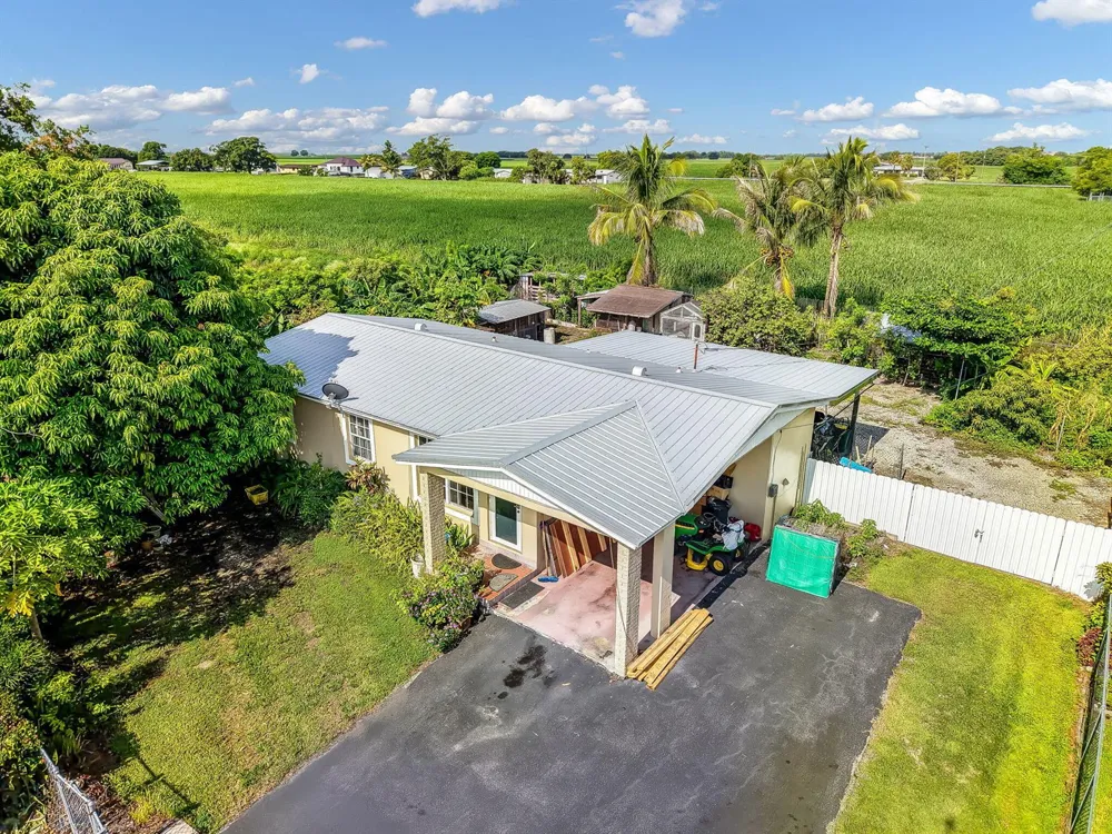 1048 WHITAKER ROAD Belle Glade, FL 33430