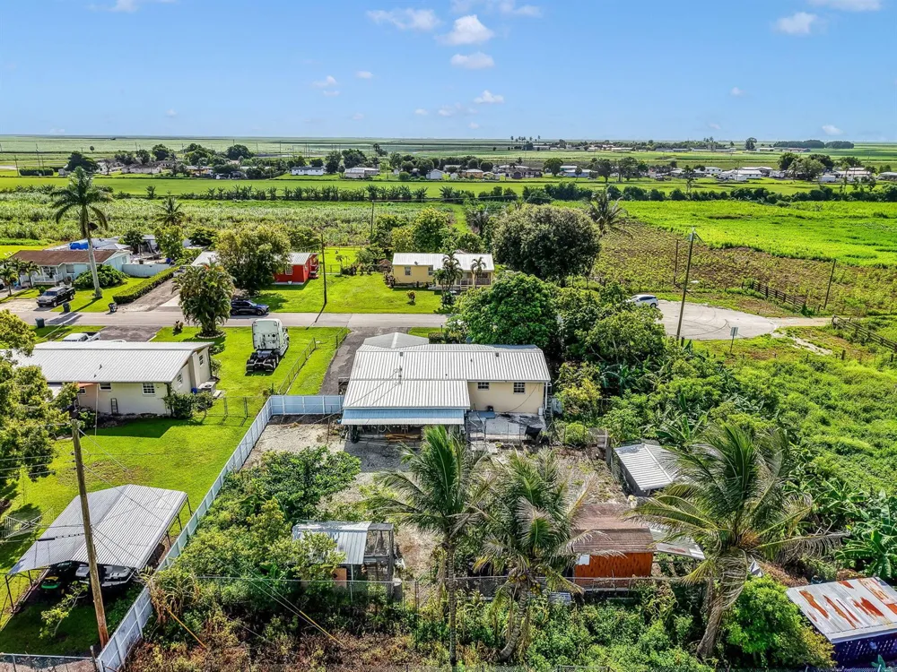 1048 WHITAKER ROAD Belle Glade, FL 33430