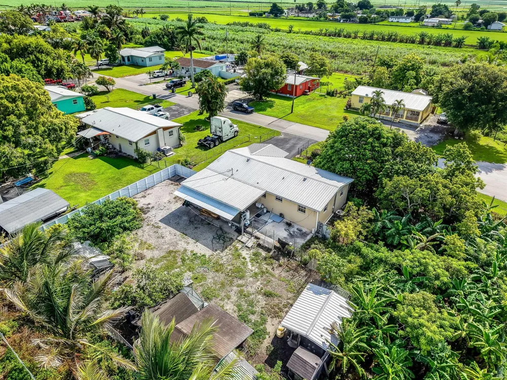 1048 WHITAKER ROAD Belle Glade, FL 33430