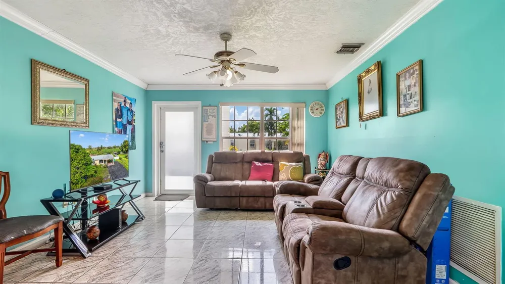 1048 WHITAKER ROAD Belle Glade, FL 33430
