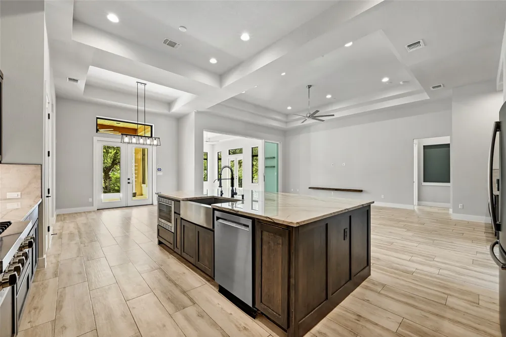 1121 Covered Bridge Drive Driftwood, TX 78619