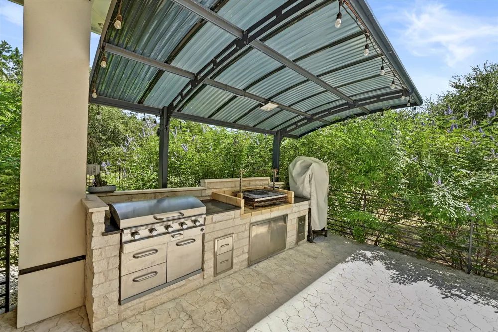 1121 Covered Bridge Drive Driftwood, TX 78619