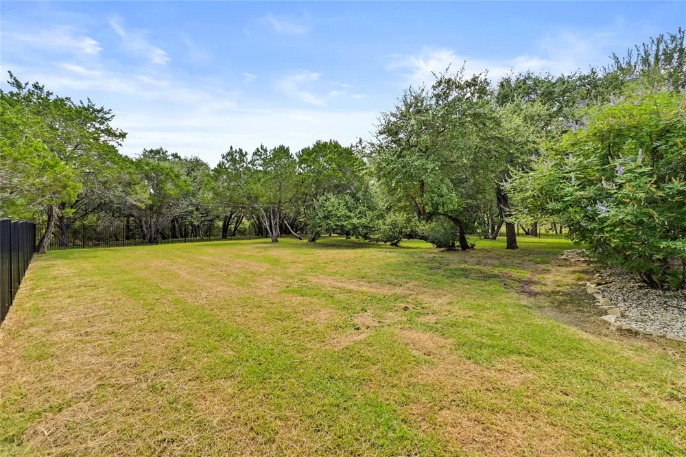 1121 Covered Bridge Drive Driftwood, TX 78619