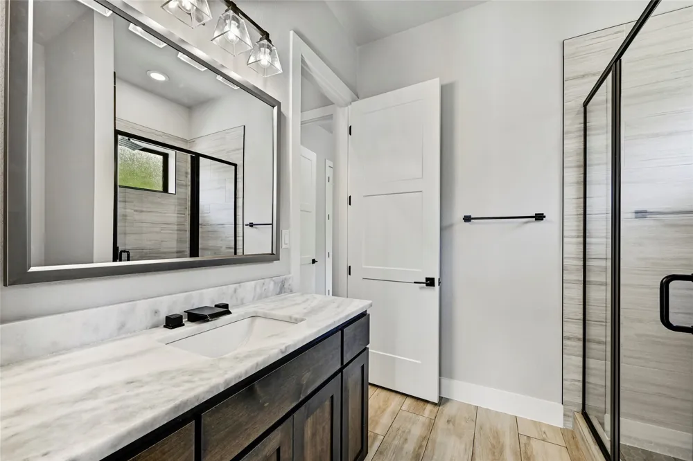 1121 Covered Bridge Drive Driftwood, TX 78619