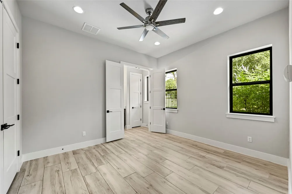 1121 Covered Bridge Drive Driftwood, TX 78619