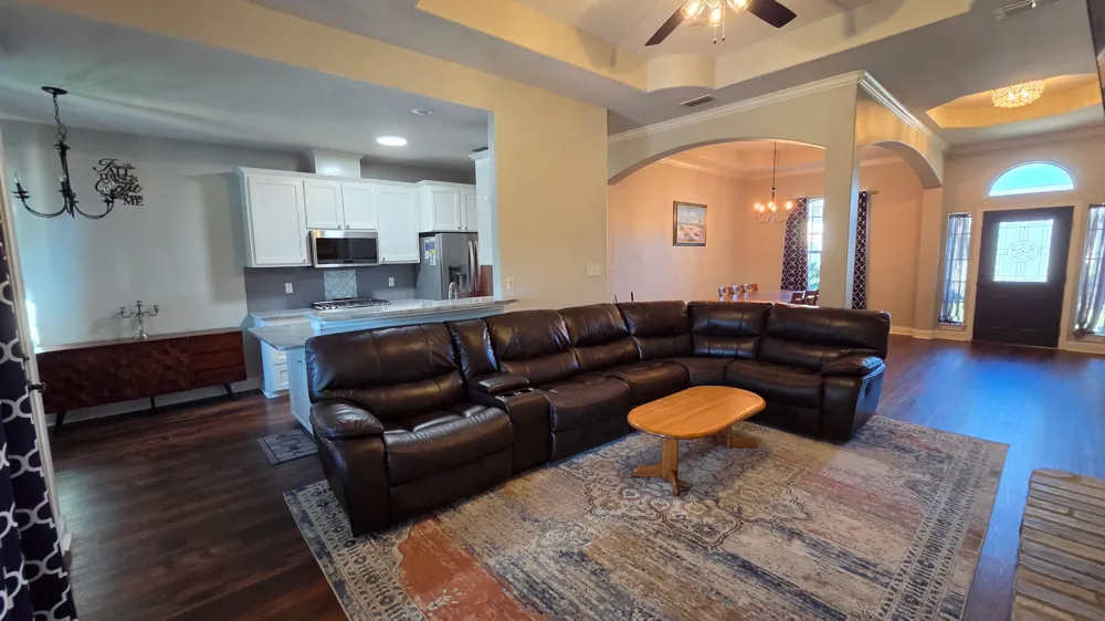 125 Rose Mayer Loop La Grange, TX 78945