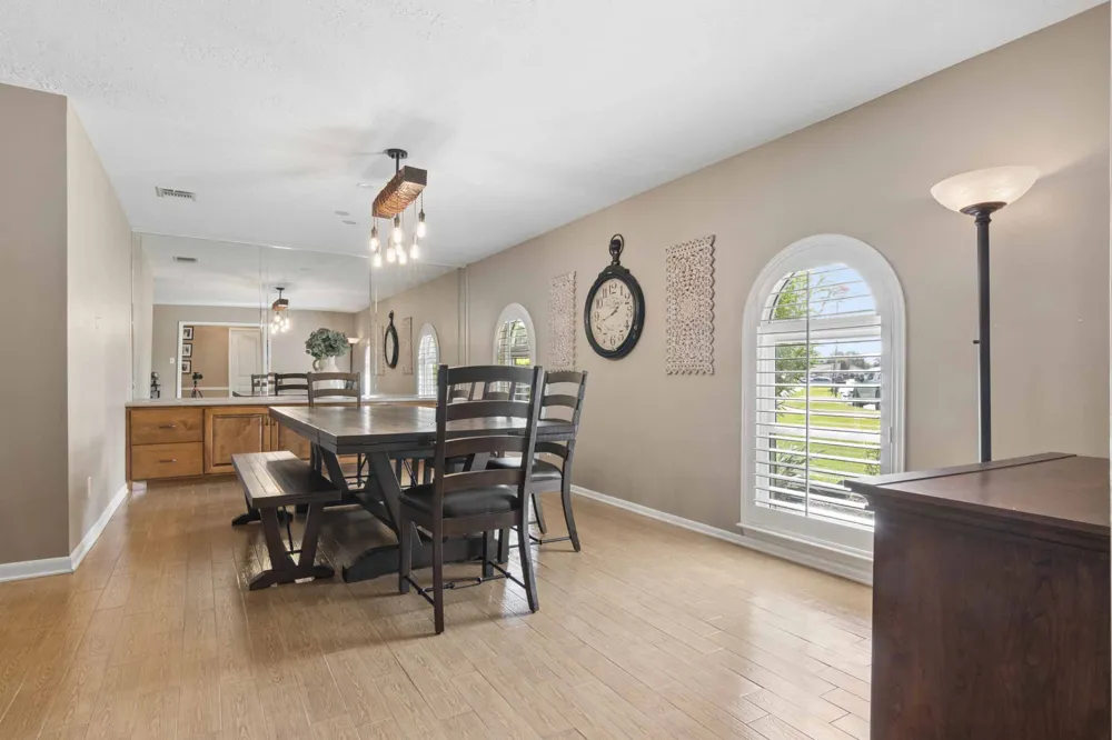 2418 Lufkin Lane Deer Park, TX 77536
