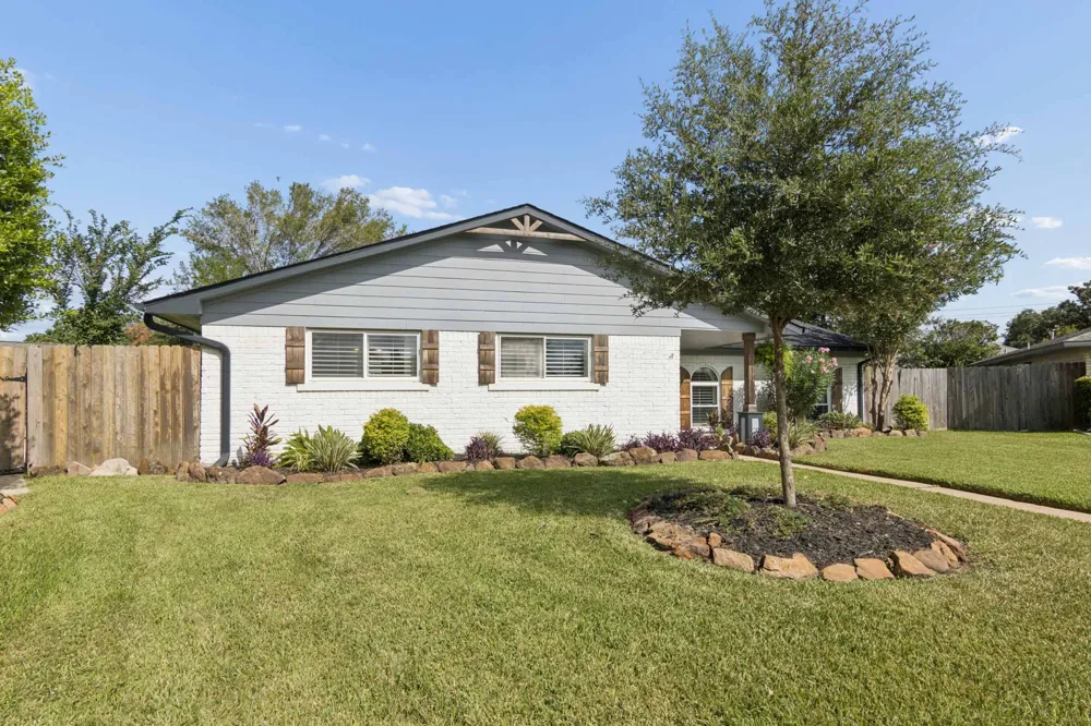2418 Lufkin Lane Deer Park, TX 77536