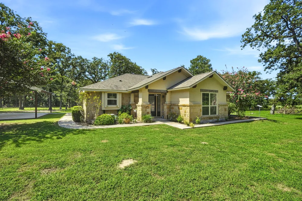 1893 County Road 306 Rockdale, TX 76567