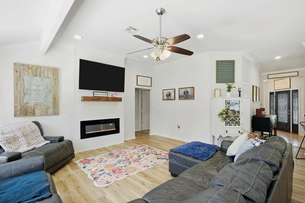 1893 County Road 306 Rockdale, TX 76567