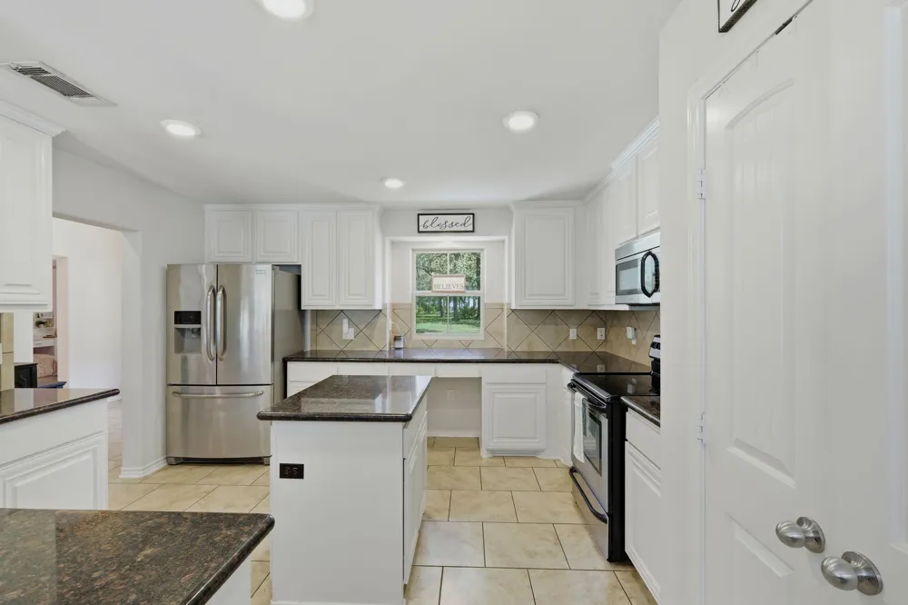 1893 County Road 306 Rockdale, TX 76567