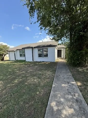 1220 Orchard Park Circle