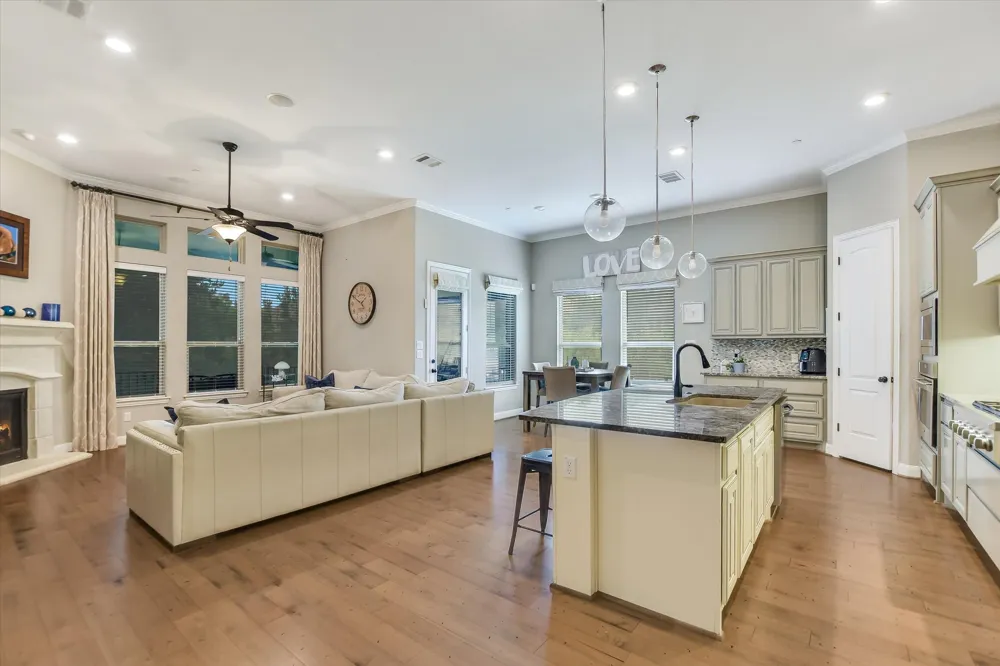 116 Blue Clearing Way Austin, TX 78738