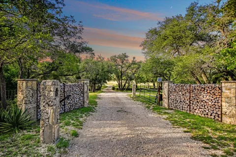4301 Lone Man Mountain Road
