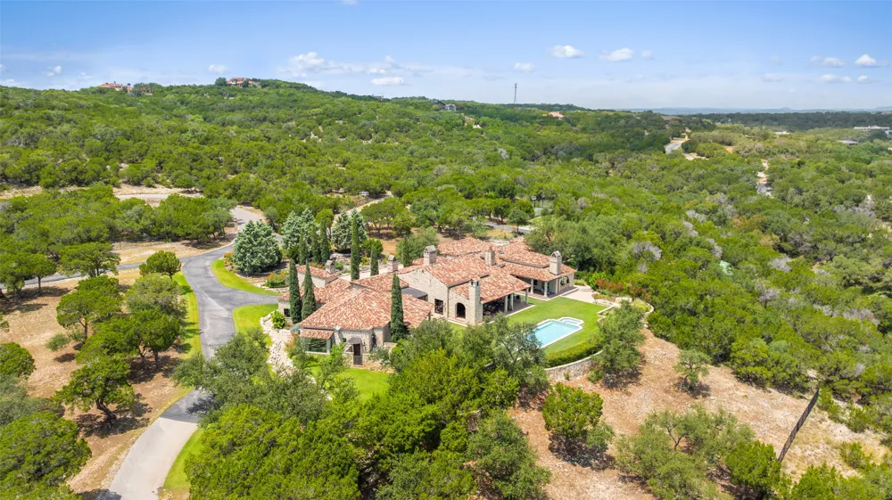 201 S Angel Light Drive Spicewood, TX 78669