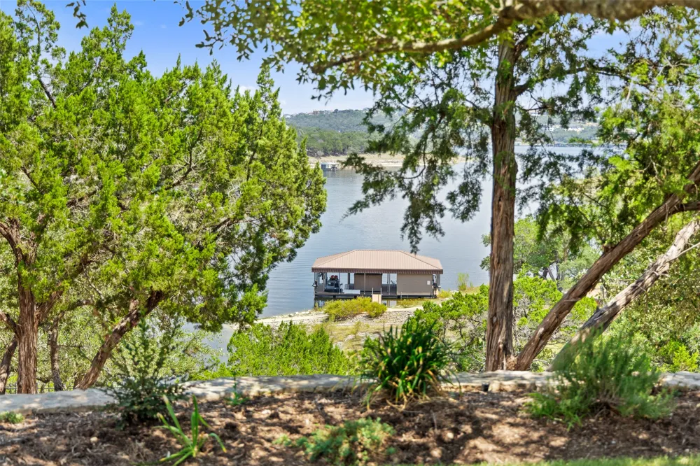 201 S Angel Light Drive Spicewood, TX 78669