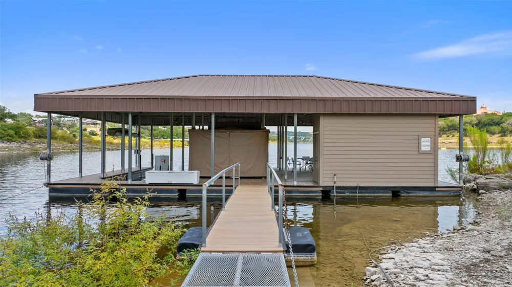 201 S Angel Light Drive Spicewood, TX 78669