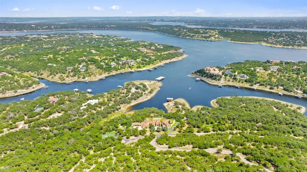 201 S Angel Light Drive Spicewood, TX 78669
