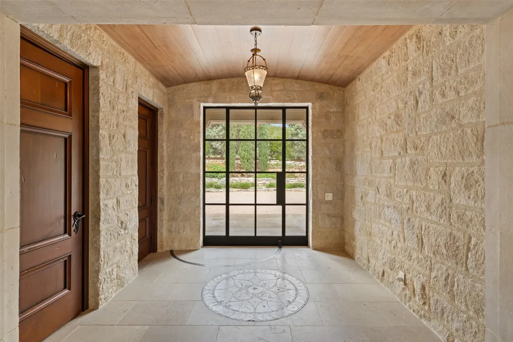 201 S Angel Light Drive Spicewood, TX 78669