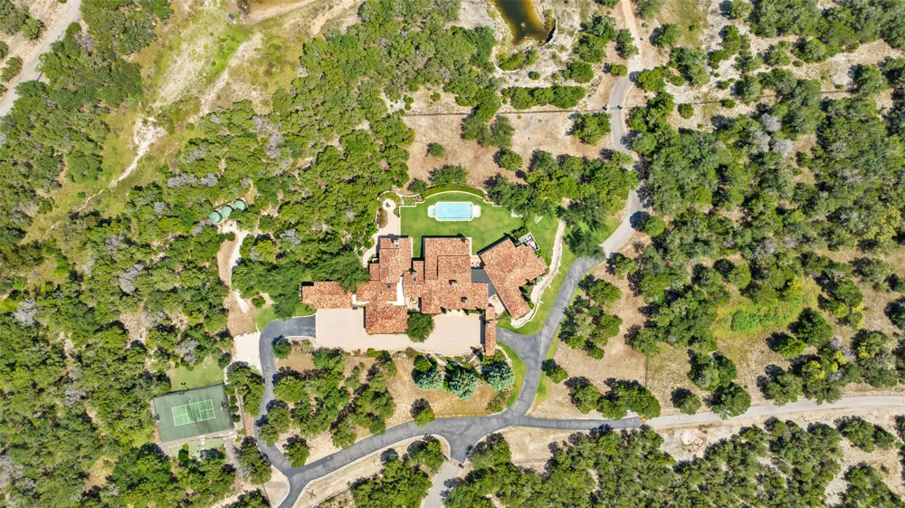 201 S Angel Light Drive Spicewood, TX 78669