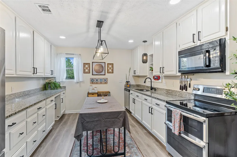 30 Pecan 2 Florence, TX 76527