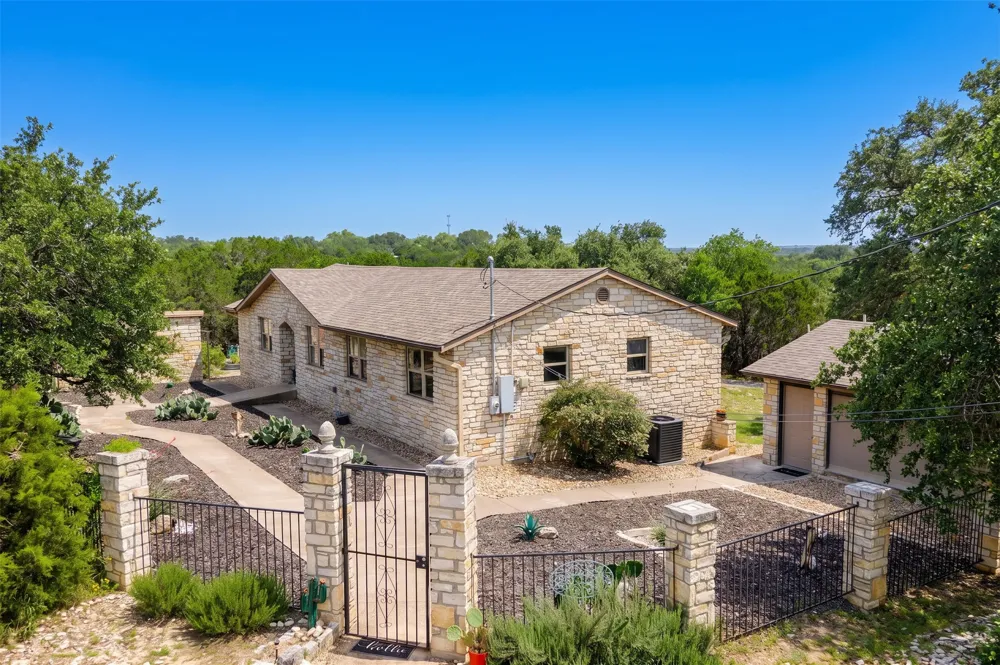 30 Pecan 2 Florence, TX 76527