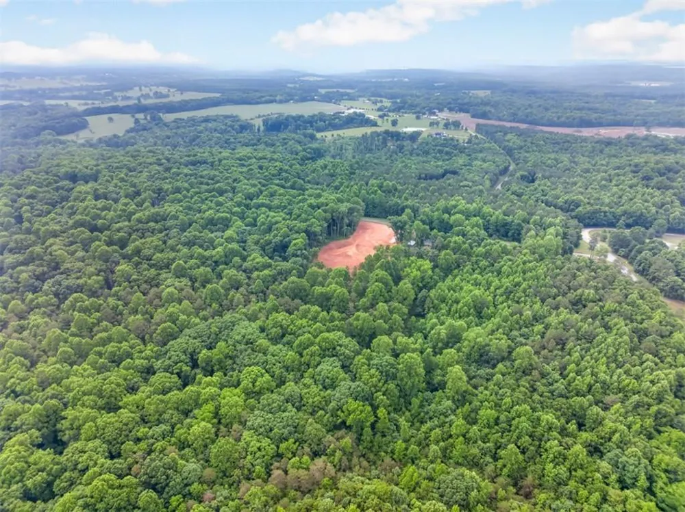 135 Jarrett Lane Gillsville, GA 30543