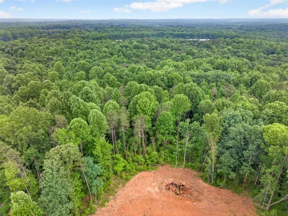 135 Jarrett Lane Gillsville, GA 30543