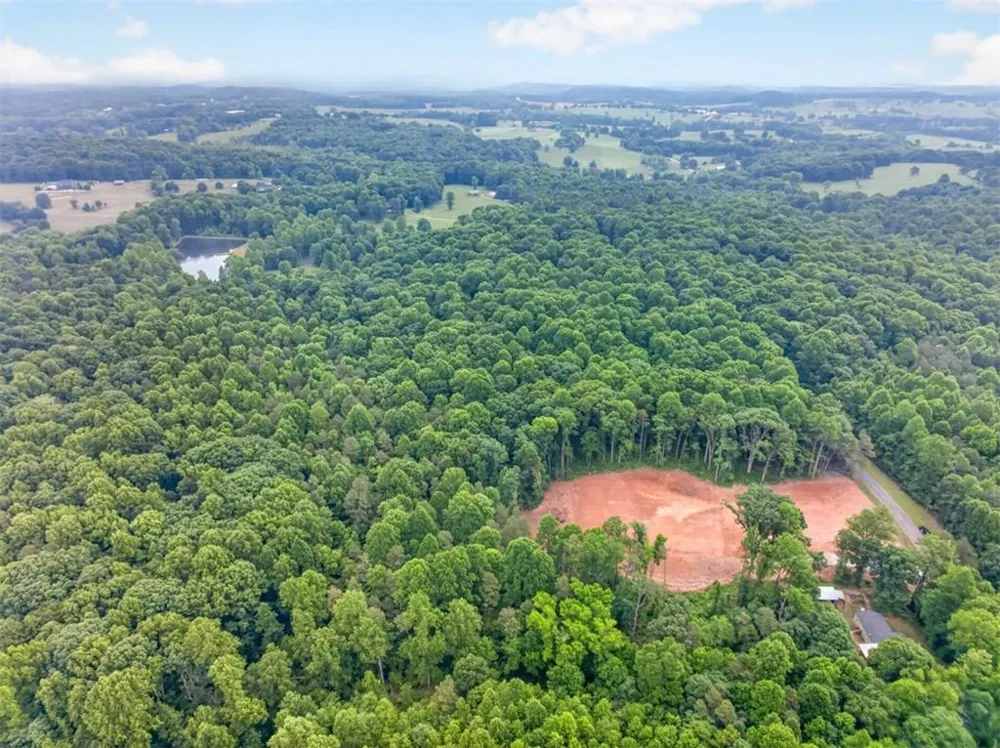 135 Jarrett Lane Gillsville, GA 30543