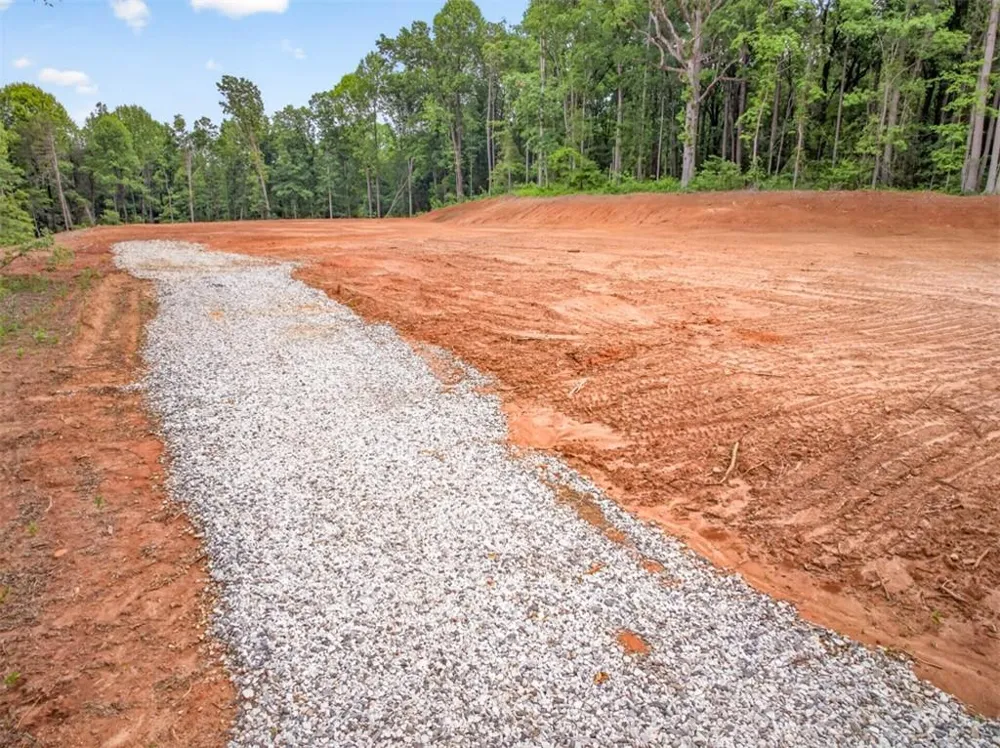 135 Jarrett Lane Gillsville, GA 30543