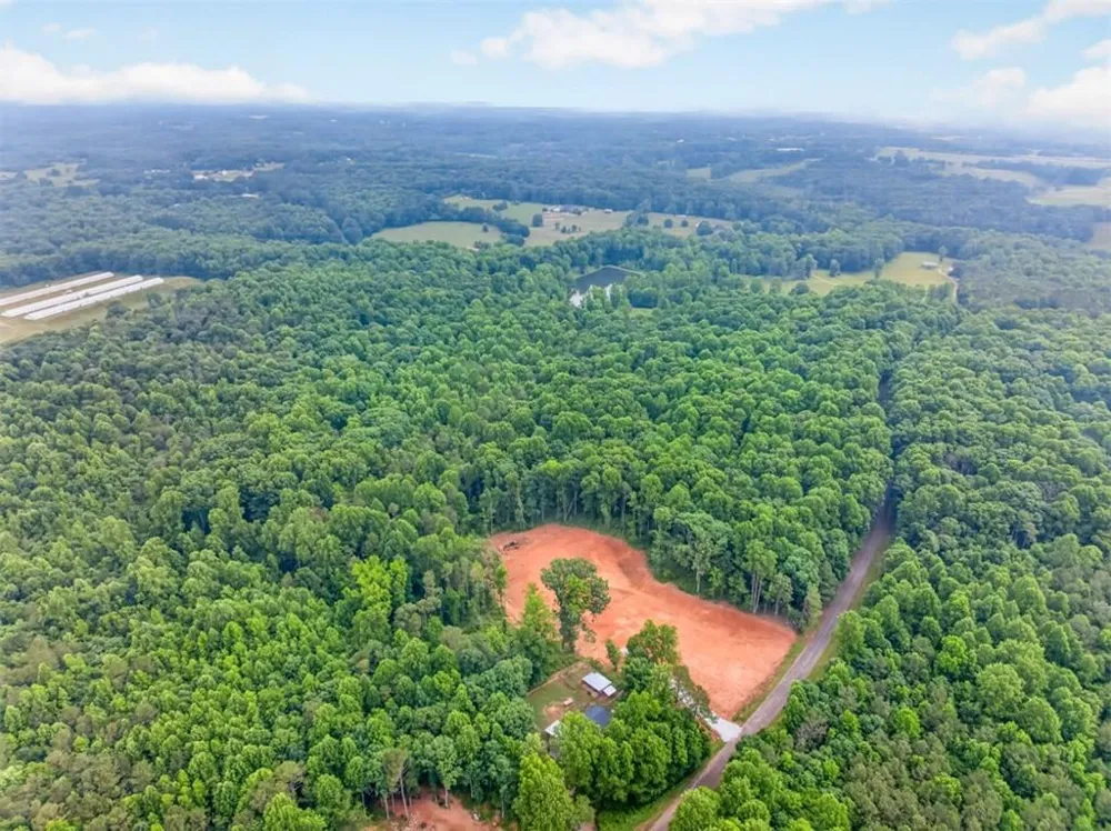 135 Jarrett Lane Gillsville, GA 30543